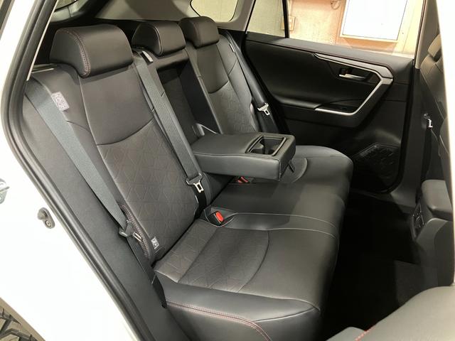 RAV4 アドベンチャー オフロードパッケージII 登録済未使用車 新品16AW バンパーガード JAOSマッドガード AirGロックス&オープンカントリー MzSPEEDクロスライン パノラミックビュー パワーバックドア AC100V ETC2.0(34枚目)