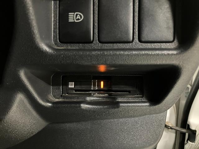 ハイエースバン スーパーGL ダークプライムII ルーフキャリア 7型ナビ スマートキー フルセグ バックカメラ 社外15インチAW ETC LEDヘッドライト ハーフレザーシート プッシュスタート トヨタセーフティセンス(20枚目)