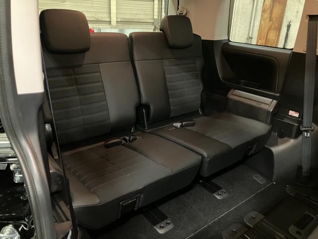 デリカＤ：５ シャモニー　登録済未使用車　ＫＵＨＬグリル　１１型ナビ　新品１７インチフォースデナリ＆オープンカントリーＡ／ＴＩＩＩ　ゴクブト　ＪＡＯＳマッドガード　両側パワースライドドア　シートヒーター　ＬＥＤヘッドライト（35枚目）