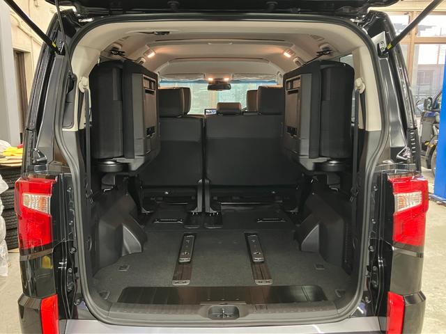 デリカＤ：５ シャモニー　登録済未使用車　ＫＵＨＬグリル　１１型ナビ　新品１７インチフォースデナリ＆オープンカントリーＡ／ＴＩＩＩ　ゴクブト　ＪＡＯＳマッドガード　両側パワースライドドア　シートヒーター　ＬＥＤヘッドライト（37枚目）