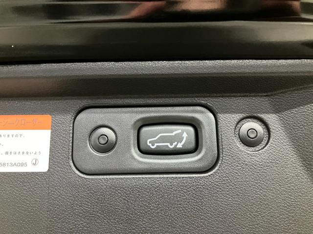 デリカＤ：５ シャモニー　登録済未使用車　ＫＵＨＬグリル　１１型ナビ　新品１７インチフォースデナリ＆オープンカントリーＡ／ＴＩＩＩ　ゴクブト　ＪＡＯＳマッドガード　両側パワースライドドア　シートヒーター　ＬＥＤヘッドライト（38枚目）