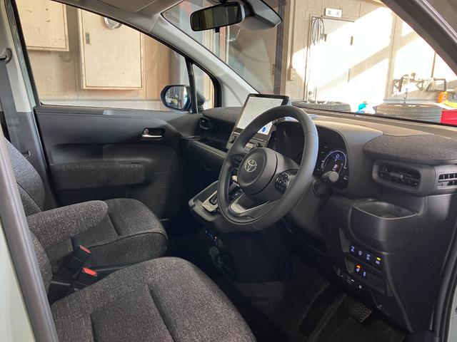 シエンタ ハイブリッドZ 登録済未使用車 F/Rエアロ 新品15AW ディスプレイオーディオプラス パノラマビュー コンフォートPKG パーキングサポートブレーキ トヨタチームメイト ETC2.0 ドライブレコーダー(19枚目)