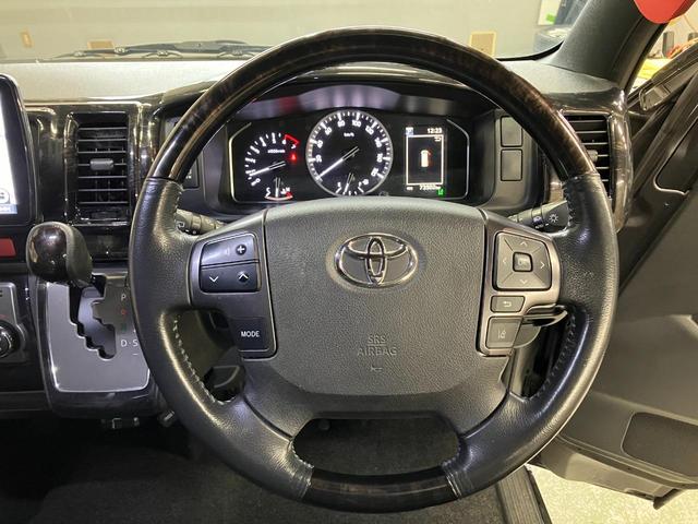 ハイエースバン スーパーＧＬ　ダークプライムＩＩ　新品１６インチラギッドロック　ＴＲＤエアロ　マッドフラップ　社外フローティングナビ　パノラマビュー　スマートキー　ＬＥＤヘッドライト　社外テールランプ　インテリアパネル　トヨタセーフティセンス　ＥＴＣ（19枚目）