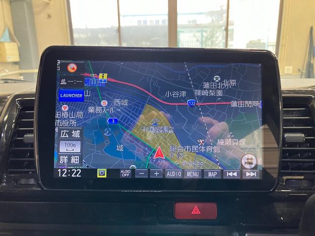 ハイエースバン スーパーＧＬ　ダークプライムＩＩ　新品１６インチラギッドロック　ＴＲＤエアロ　マッドフラップ　社外フローティングナビ　パノラマビュー　スマートキー　ＬＥＤヘッドライト　社外テールランプ　インテリアパネル　トヨタセーフティセンス　ＥＴＣ（21枚目）