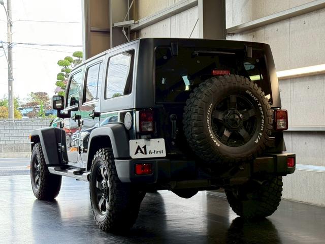 ジープ・ラングラーアンリミテッド スポーツ 後期 ロックスター17インチアルミ ナビ バックカメラ サイドカメラ Bluetooth フルセグTV 後席モニター クルーズコントロール ドライブレコーダー ETC オートエアコン(13枚目)