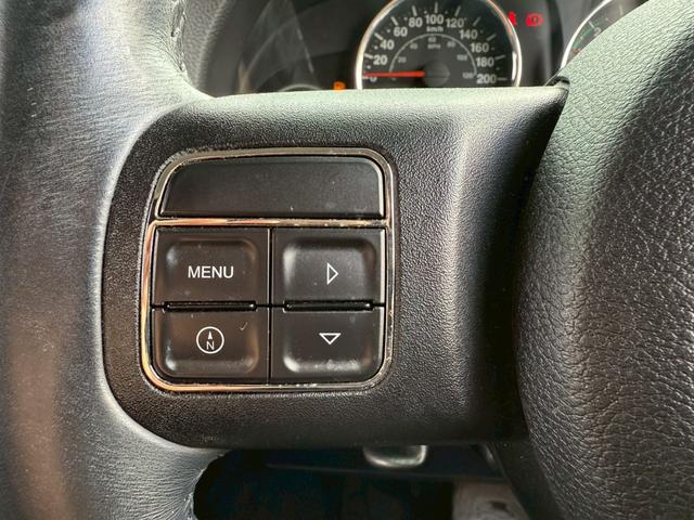 ジープ・ラングラーアンリミテッド スポーツ 後期 ロックスター17インチアルミ ナビ バックカメラ サイドカメラ Bluetooth フルセグTV 後席モニター クルーズコントロール ドライブレコーダー ETC オートエアコン(30枚目)