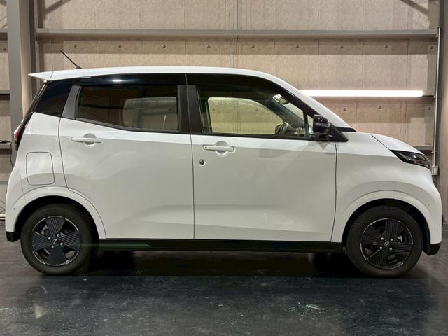 サクラ Ｘ　ＥＶ　アラウンドビューモニター　アップルカープレイ　ＬＥＤヘッドライト　スマートキープッシュスタート　純正アルミホイール（10枚目）