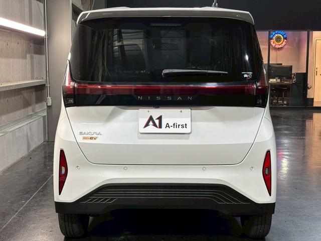 サクラ Ｘ　ＥＶ　アラウンドビューモニター　アップルカープレイ　ＬＥＤヘッドライト　スマートキープッシュスタート　純正アルミホイール（12枚目）