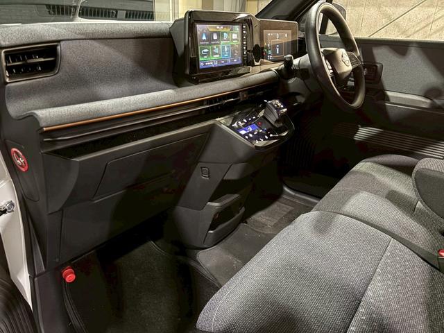 サクラ Ｘ　ＥＶ　アラウンドビューモニター　アップルカープレイ　ＬＥＤヘッドライト　スマートキープッシュスタート　純正アルミホイール（16枚目）