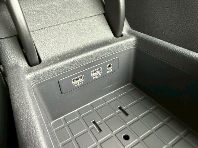 Ａ４アバント ４０ＴＦＳＩ　マイスターシュトュック　アラウンドビューモニター　アダプティブクルーズコントロール　バーチャルコックピット　ルーフレール　コンビシート　シートヒーター　フルセグＴＶ　Ｂｌｕｅｔｏｏｔｈオーディオ（44枚目）