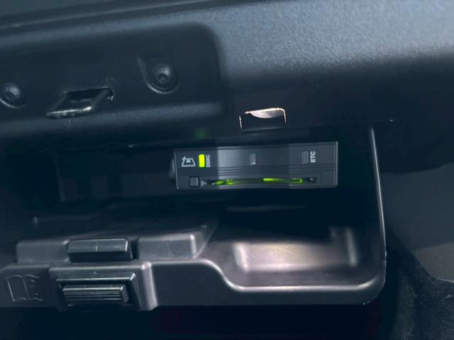 レンジローバーイヴォーク SE 純正ナビ フルセグTV サラウンドカメラシステム Bluetooth MERIDIANサウンドシステム パドルシフト クルコン オートテールゲート ETC 純正17インチアルミ(39枚目)