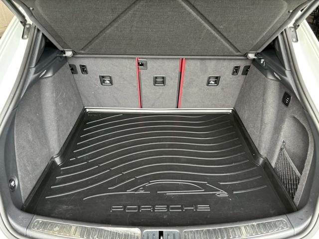 マカン マカン ターボ スポーツクロノ エアサス 純正ナビ TV バックカメラ Bluetooth 赤フルレザーシート シートヒーター アイドリングストップ ETC パドルシフト 純正21インチアルミ(22枚目)