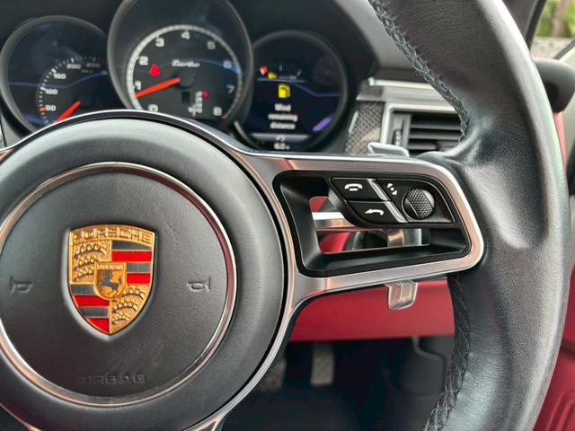 マカン マカン ターボ スポーツクロノ エアサス 純正ナビ TV バックカメラ Bluetooth 赤フルレザーシート シートヒーター アイドリングストップ ETC パドルシフト 純正21インチアルミ(25枚目)