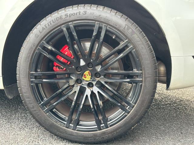 マカン マカン ターボ スポーツクロノ エアサス 純正ナビ TV バックカメラ Bluetooth 赤フルレザーシート シートヒーター アイドリングストップ ETC パドルシフト 純正21インチアルミ(57枚目)