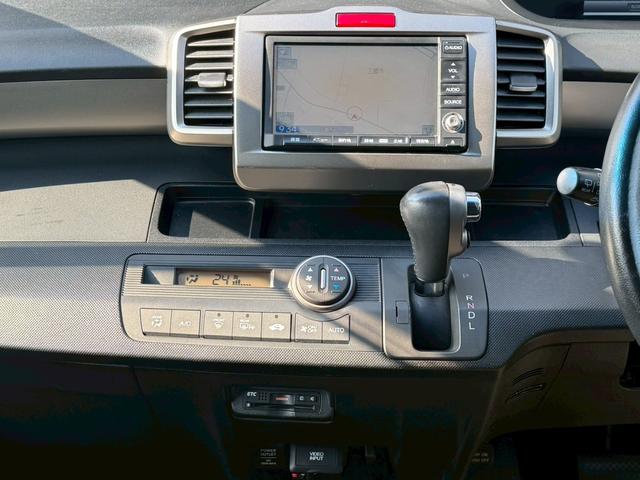 フリードスパイクハイブリッド ジャストセレクション 純正ナビ 両側電動スライドドア バックカメラ ETC オートエアコン HIDヘッドライト オートライト TV 電動格納ミラー クルーズコントロール 純正15インチアルミホイール 横滑り防止装置(30枚目)