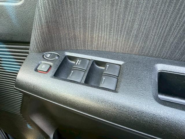 フリードスパイクハイブリッド ジャストセレクション 純正ナビ 両側電動スライドドア バックカメラ ETC オートエアコン HIDヘッドライト オートライト TV 電動格納ミラー クルーズコントロール 純正15インチアルミホイール 横滑り防止装置(37枚目)