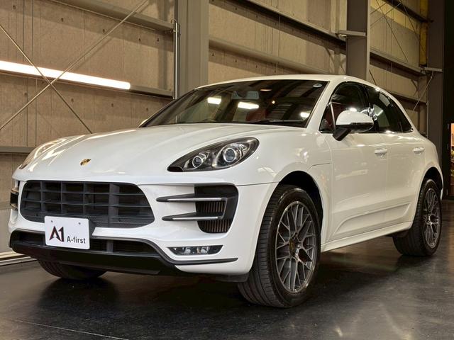 マカン マカン ターボ ツインターボ 純正ナビ TV バックカメラ オートライト Bluetooth 赤フルレザーシート アイドリングストップ ETC パドルシフト クルーズコントロール パワーシート 純正20インチアルミ(7枚目)