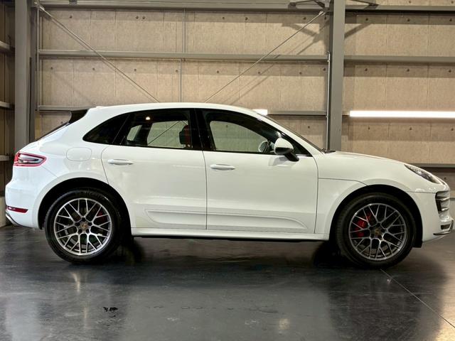 マカン マカン ターボ ツインターボ 純正ナビ TV バックカメラ オートライト Bluetooth 赤フルレザーシート アイドリングストップ ETC パドルシフト クルーズコントロール パワーシート 純正20インチアルミ(10枚目)