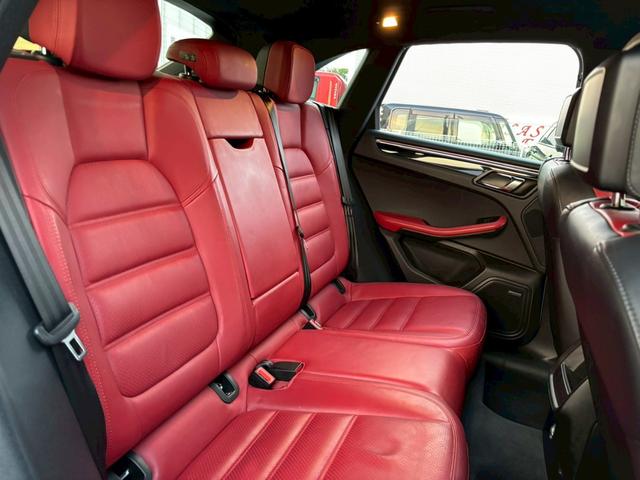 マカン マカン ターボ ツインターボ 純正ナビ TV バックカメラ オートライト Bluetooth 赤フルレザーシート アイドリングストップ ETC パドルシフト クルーズコントロール パワーシート 純正20インチアルミ(19枚目)