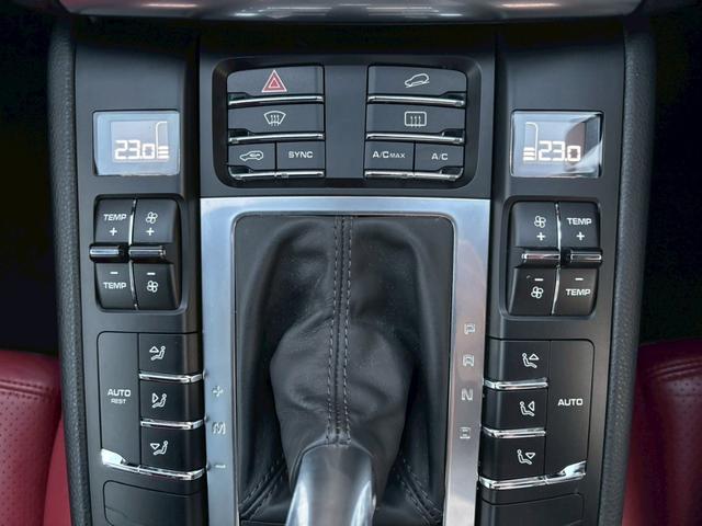 マカン マカン ターボ ツインターボ 純正ナビ TV バックカメラ オートライト Bluetooth 赤フルレザーシート アイドリングストップ ETC パドルシフト クルーズコントロール パワーシート 純正20インチアルミ(37枚目)