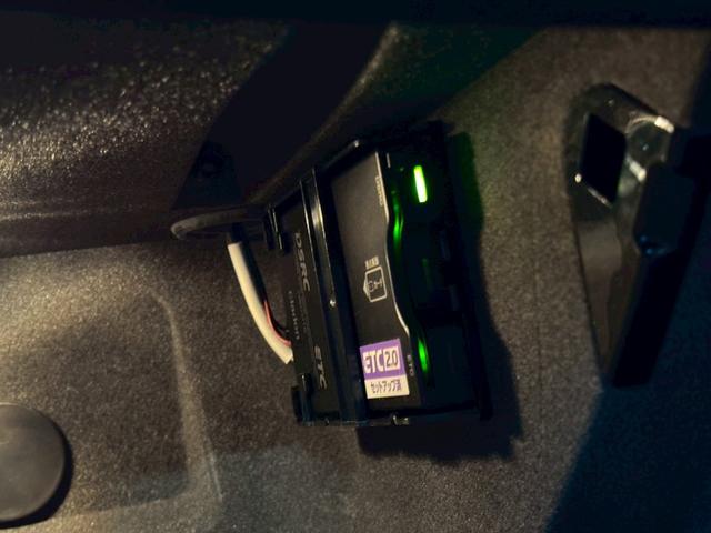 マカン マカン ターボ ツインターボ 純正ナビ TV バックカメラ オートライト Bluetooth 赤フルレザーシート アイドリングストップ ETC パドルシフト クルーズコントロール パワーシート 純正20インチアルミ(44枚目)