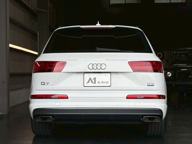 Ｑ７ ２．０ＴＦＳＩクワトロＳラインパッケージ　純正ナビ　全方位モニター　フルセグＴＶ　パワーシート　シートヒーター　ＥＴＣ　ＬＥＤヘッドライト　アダプティブクルーズクルーズコントロール　パワーバックドア　純正２０インチアルミ（11枚目）