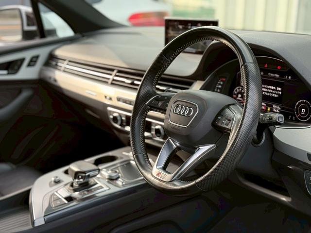 Ｑ７ ２．０ＴＦＳＩクワトロＳラインパッケージ　純正ナビ　全方位モニター　フルセグＴＶ　パワーシート　シートヒーター　ＥＴＣ　ＬＥＤヘッドライト　アダプティブクルーズクルーズコントロール　パワーバックドア　純正２０インチアルミ（15枚目）