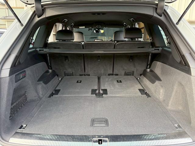 Ｑ７ ２．０ＴＦＳＩクワトロＳラインパッケージ　純正ナビ　全方位モニター　フルセグＴＶ　パワーシート　シートヒーター　ＥＴＣ　ＬＥＤヘッドライト　アダプティブクルーズクルーズコントロール　パワーバックドア　純正２０インチアルミ（22枚目）