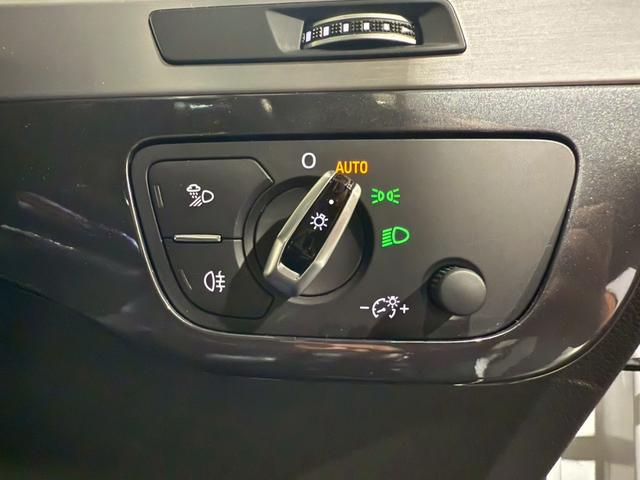 Ｑ７ ２．０ＴＦＳＩクワトロＳラインパッケージ　純正ナビ　全方位モニター　フルセグＴＶ　パワーシート　シートヒーター　ＥＴＣ　ＬＥＤヘッドライト　アダプティブクルーズクルーズコントロール　パワーバックドア　純正２０インチアルミ（36枚目）