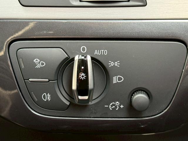 Ｑ７ ２．０ＴＦＳＩクワトロＳラインパッケージ　純正ナビ　全方位モニター　フルセグＴＶ　パワーシート　シートヒーター　ＥＴＣ　ＬＥＤヘッドライト　アダプティブクルーズクルーズコントロール　パワーバックドア　純正２０インチアルミ（42枚目）