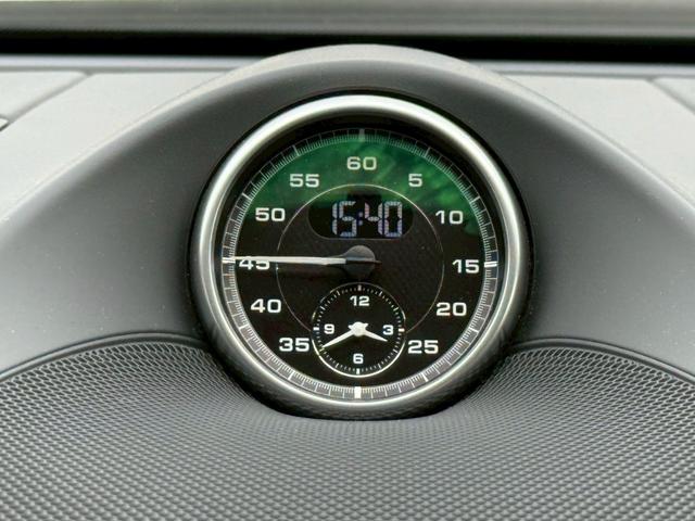 カイエン ＧＴＳ　後期　パノラマルーフ　スポーツクロノ　ＢＯＳＥ　黒ハーフレザーシート　Ｂｌｕｅｔｏｏｔｈ　ＴＶ　前後ドラレコ　ＬＥＤヘッドライト　バックカメラ　クルコン　電動リアゲート　２０インチアルミホイール　禁煙（30枚目）