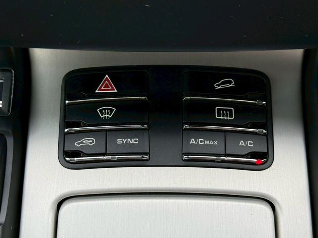 カイエン ＧＴＳ　後期　パノラマルーフ　スポーツクロノ　ＢＯＳＥ　黒ハーフレザーシート　Ｂｌｕｅｔｏｏｔｈ　ＴＶ　前後ドラレコ　ＬＥＤヘッドライト　バックカメラ　クルコン　電動リアゲート　２０インチアルミホイール　禁煙（34枚目）