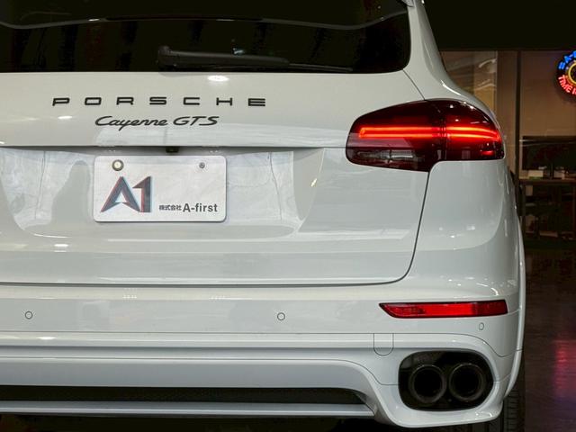 カイエン ＧＴＳ　後期　パノラマルーフ　スポーツクロノ　ＢＯＳＥ　黒ハーフレザーシート　Ｂｌｕｅｔｏｏｔｈ　ＴＶ　前後ドラレコ　ＬＥＤヘッドライト　バックカメラ　クルコン　電動リアゲート　２０インチアルミホイール　禁煙（46枚目）