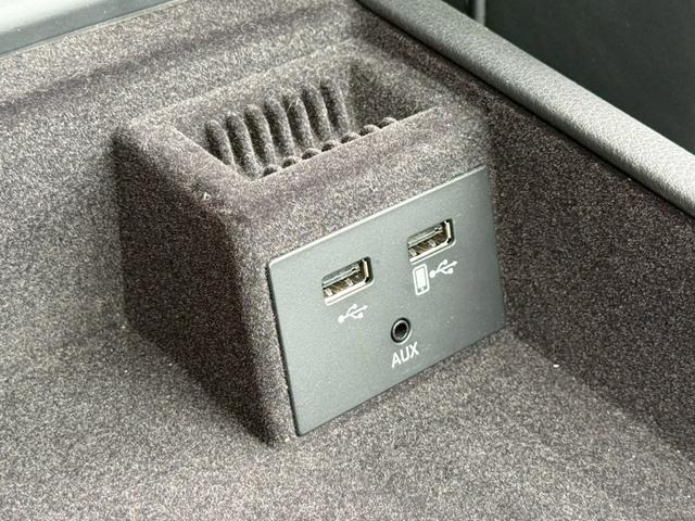 Ａ７スポーツバック ２．０ＴＦＳＩクワトロ　Ｓラインパッケージ　後期型　純正ナビ　ＴＶ　バックカメラ　マトリクスＬＥＤヘッドランプ　アシスタンスパッケージ　２０インチアルミホイール　アダプティブクルーズコントロール　クリアランスソナー　Ｂｌｕｅｔｏｏｔｈ（36枚目）