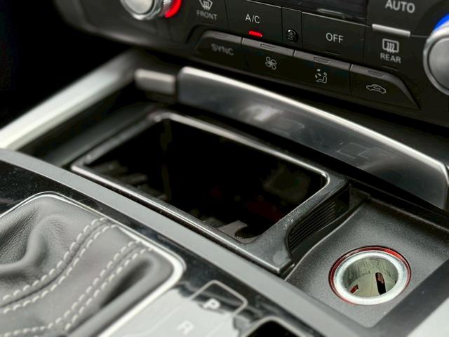 Ａ７スポーツバック ２．０ＴＦＳＩクワトロ　Ｓラインパッケージ　後期型　純正ナビ　ＴＶ　バックカメラ　マトリクスＬＥＤヘッドランプ　アシスタンスパッケージ　２０インチアルミホイール　アダプティブクルーズコントロール　クリアランスソナー　Ｂｌｕｅｔｏｏｔｈ（37枚目）