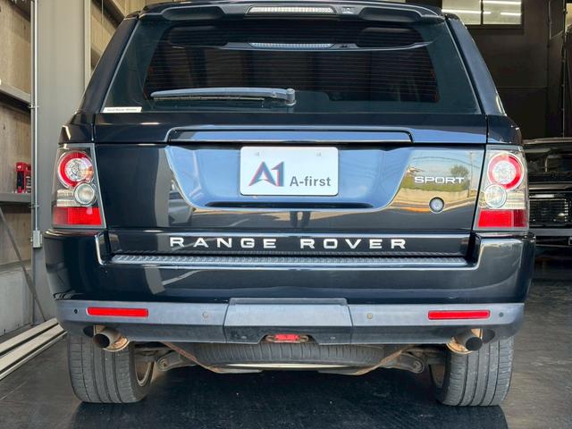 レンジローバースポーツ プレミアムパッケージ　純正ナビ　黒革シート　バックカメラ　フロントカメラ　サイドカメラ　ＴＶ　ｈａｒｍａｎ／ｋａｒｄｏｎ　クルーズコントロール　パワーシート　シートヒーター　ステアリングヒーター　純正２０インチアルミ（12枚目）