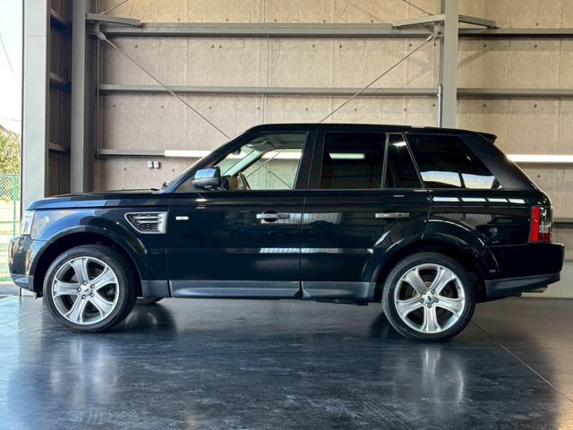 レンジローバースポーツ プレミアムパッケージ　純正ナビ　黒革シート　バックカメラ　フロントカメラ　サイドカメラ　ＴＶ　ｈａｒｍａｎ／ｋａｒｄｏｎ　クルーズコントロール　パワーシート　シートヒーター　ステアリングヒーター　純正２０インチアルミ（14枚目）