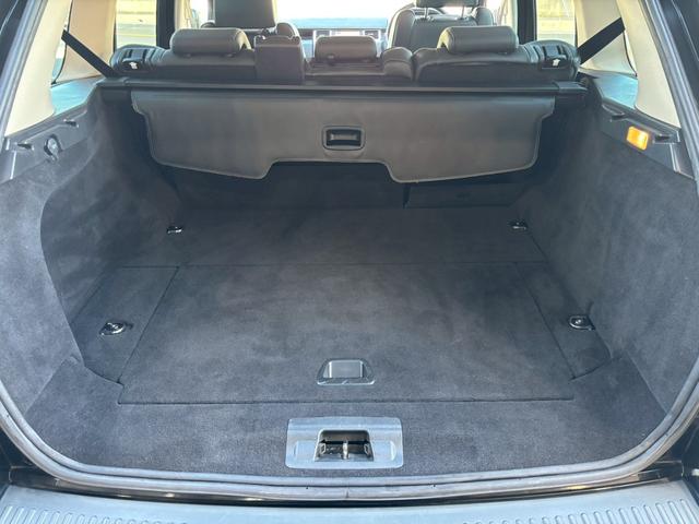 レンジローバースポーツ プレミアムパッケージ　純正ナビ　黒革シート　バックカメラ　フロントカメラ　サイドカメラ　ＴＶ　ｈａｒｍａｎ／ｋａｒｄｏｎ　クルーズコントロール　パワーシート　シートヒーター　ステアリングヒーター　純正２０インチアルミ（22枚目）