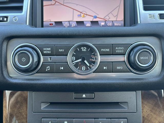 レンジローバースポーツ プレミアムパッケージ　純正ナビ　黒革シート　バックカメラ　フロントカメラ　サイドカメラ　ＴＶ　ｈａｒｍａｎ／ｋａｒｄｏｎ　クルーズコントロール　パワーシート　シートヒーター　ステアリングヒーター　純正２０インチアルミ（33枚目）