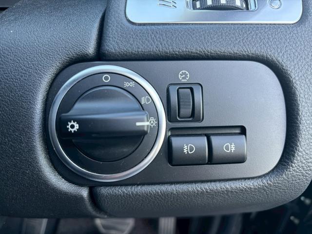 レンジローバースポーツ プレミアムパッケージ　純正ナビ　黒革シート　バックカメラ　フロントカメラ　サイドカメラ　ＴＶ　ｈａｒｍａｎ／ｋａｒｄｏｎ　クルーズコントロール　パワーシート　シートヒーター　ステアリングヒーター　純正２０インチアルミ（38枚目）