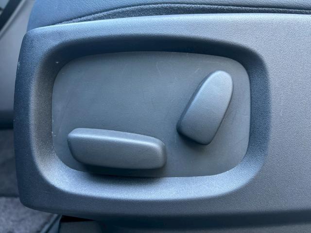 レンジローバースポーツ プレミアムパッケージ　純正ナビ　黒革シート　バックカメラ　フロントカメラ　サイドカメラ　ＴＶ　ｈａｒｍａｎ／ｋａｒｄｏｎ　クルーズコントロール　パワーシート　シートヒーター　ステアリングヒーター　純正２０インチアルミ（44枚目）