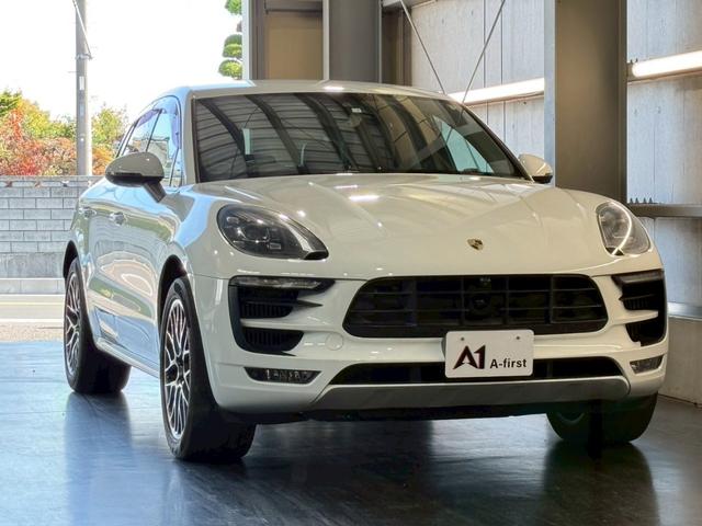 マカン マカンＧＴＳ　スポーツクロノパッケージ　スパイダーアルミホイール　純正ナビ　フルセグＴＶ　３６０度カメラ　ドライブレコーダー　ＬＥＤライト　電動ゲート　衝突軽減ブレーキ　シートヒーター　コーナーセンサー　禁煙車（9枚目）