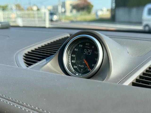 マカン マカンＧＴＳ　スポーツクロノパッケージ　スパイダーアルミホイール　純正ナビ　フルセグＴＶ　３６０度カメラ　ドライブレコーダー　ＬＥＤライト　電動ゲート　衝突軽減ブレーキ　シートヒーター　コーナーセンサー　禁煙車（35枚目）