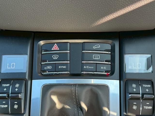 マカン マカンＧＴＳ　スポーツクロノパッケージ　スパイダーアルミホイール　純正ナビ　フルセグＴＶ　３６０度カメラ　ドライブレコーダー　ＬＥＤライト　電動ゲート　衝突軽減ブレーキ　シートヒーター　コーナーセンサー　禁煙車（36枚目）