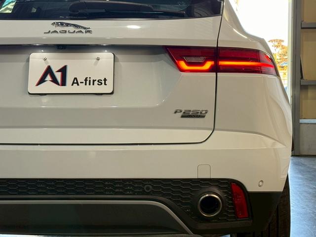 Eペイス S 250PS 純正ナビ 360度カメラ TV クルーズコントロール パワーバックドア ブラインドスポットアシスト パワーシート アダクティブクルーズコントロール 純正19インチアルミ スマートキープッシュスタート(5枚目)