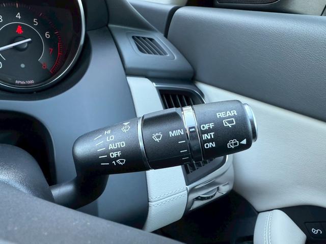 Eペイス S 250PS 純正ナビ 360度カメラ TV クルーズコントロール パワーバックドア ブラインドスポットアシスト パワーシート アダクティブクルーズコントロール 純正19インチアルミ スマートキープッシュスタート(27枚目)