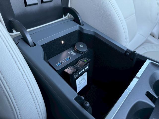 Eペイス S 250PS 純正ナビ 360度カメラ TV クルーズコントロール パワーバックドア ブラインドスポットアシスト パワーシート アダクティブクルーズコントロール 純正19インチアルミ スマートキープッシュスタート(41枚目)