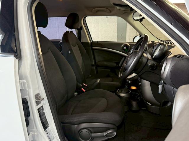 ＭＩＮＩ クーパー　クロスオーバー　禁煙車　スマートキ―　プッシュスタート　ナビ　バックカメラ　ドライブレコーダー　ＥＴＣ　純正１６インチＡＷ　パワーウィンドウ　Ｂｌｕｅｔｏｏｔｈ　電動格納ミラー　パワーステアリング（22枚目）