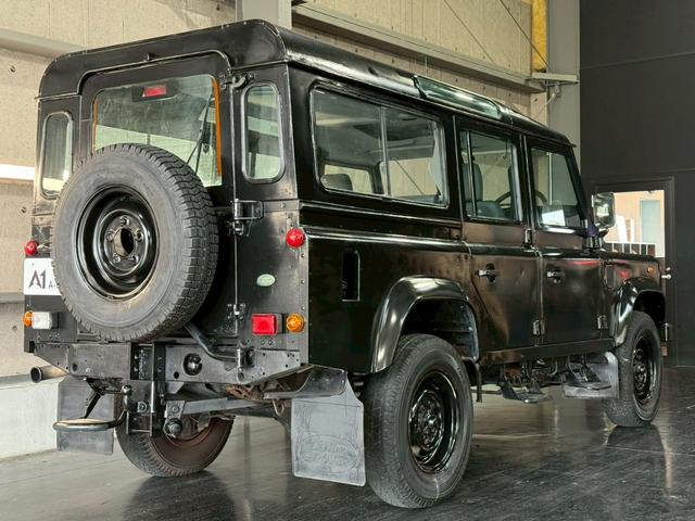 ディフェンダー １１０ＳＥ　５速ＭＴ　パワーステアリング　ＡＢＳ　ＥＴＣ　ＮＯＸ．ＰＭ適合車（11枚目）