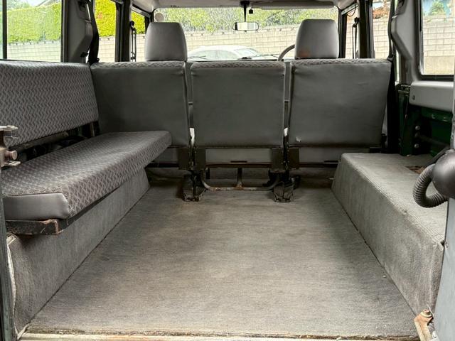 ディフェンダー １１０ＳＥ　５速ＭＴ　パワーステアリング　ＡＢＳ　ＥＴＣ　ＮＯＸ．ＰＭ適合車（22枚目）